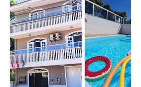 Pousada Hospedagem Palhoça com piscina